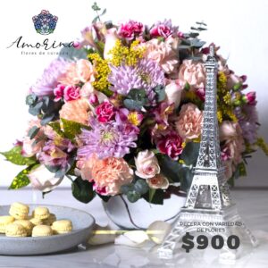 Pecera con variedad de flores